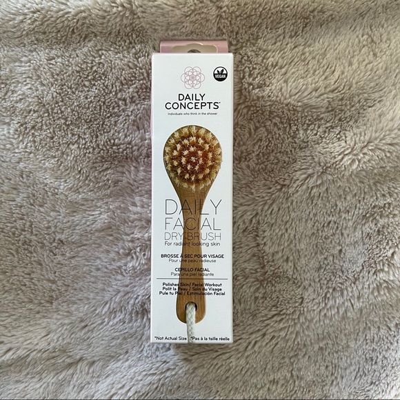 Daily Concept Facial Brush - Picture 1 of 7